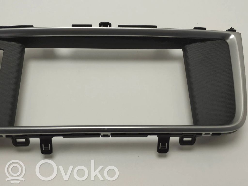KIA Optima Radio/GPS head unit trim 
