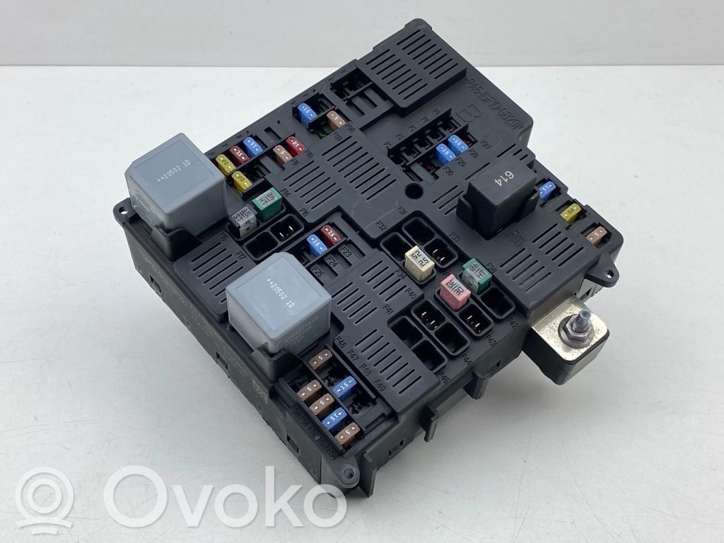 Volvo S60 Fuse module 