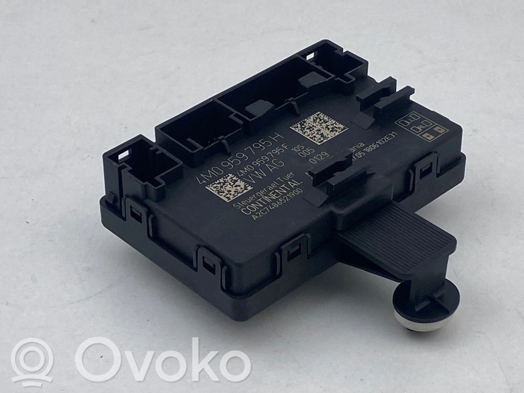 Audi Q7 4M Door control unit/module 