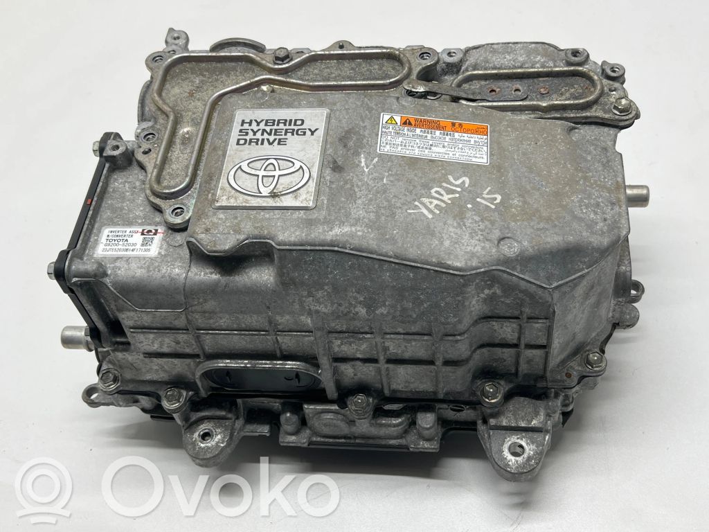 Toyota Yaris Inversor/convertidor de voltaje 