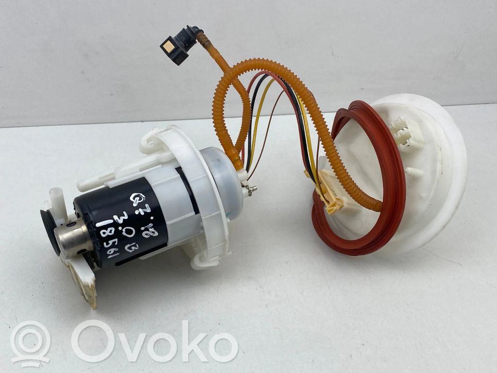 Audi Q7 4M Bomba interna de combustible 