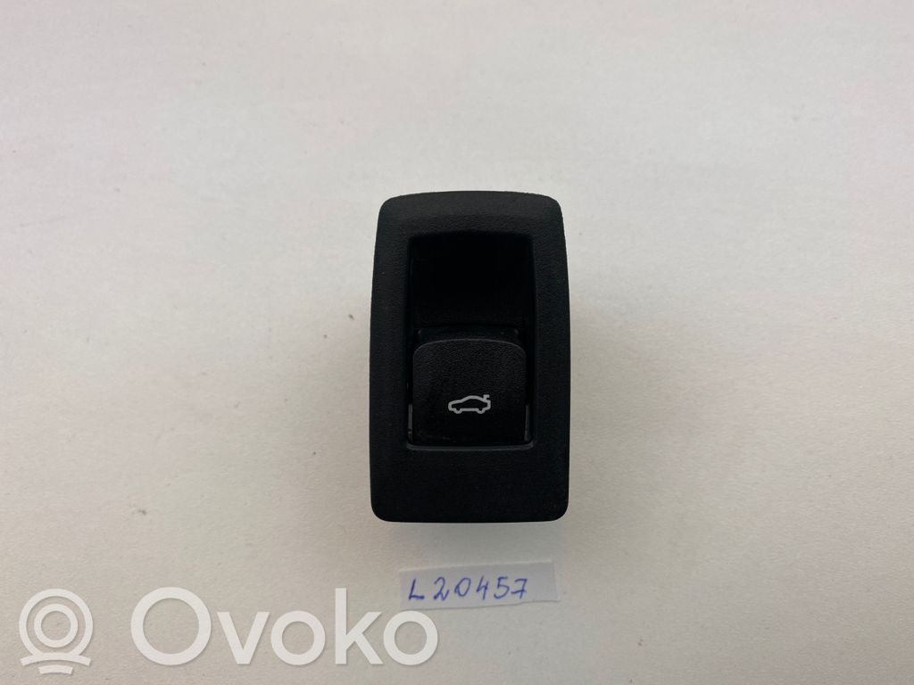 BMW 2 F44 Tailgate opening switch 