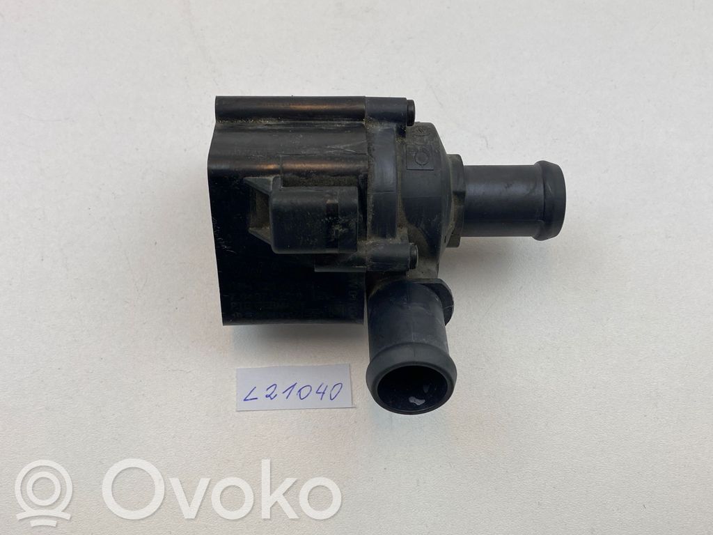 Audi A4 S4 B9 8W Pompa cyrkulacji / obiegu wody 