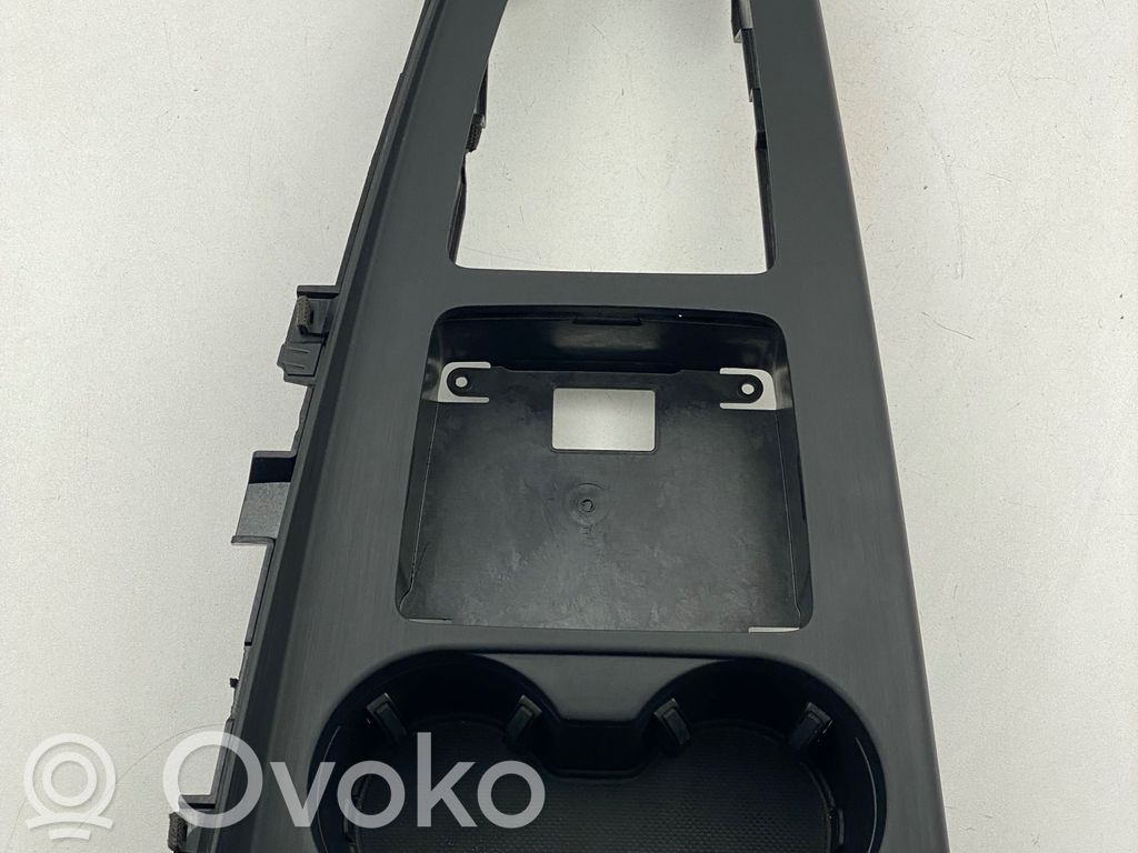 Audi A4 S4 B9 8W Tunel środkowy 