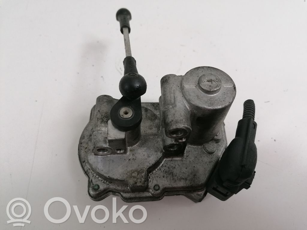 Audi A5 8T 8F Sklendės valdymo varikliukas 