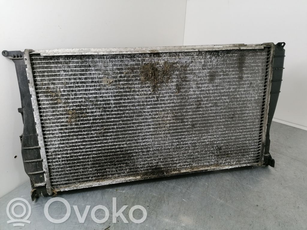 Aušinimo skysčio radiatorius   6235916