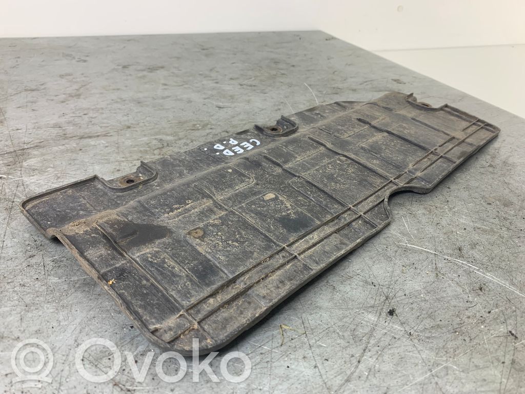 KIA Ceed Placa protectora/protector antisalpicaduras motor 