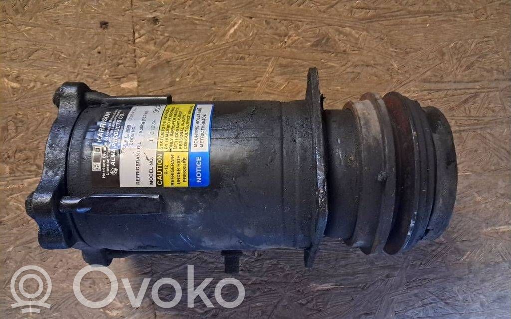 Mercedes-Benz SL R107 Klimakompressor Pumpe 