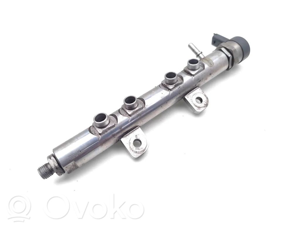 Jaguar XF Listwa wtryskowa 