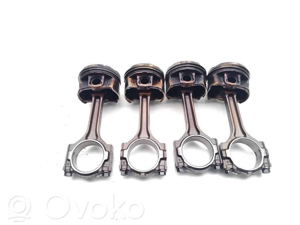 Opel Insignia B Piston with connecting rod 