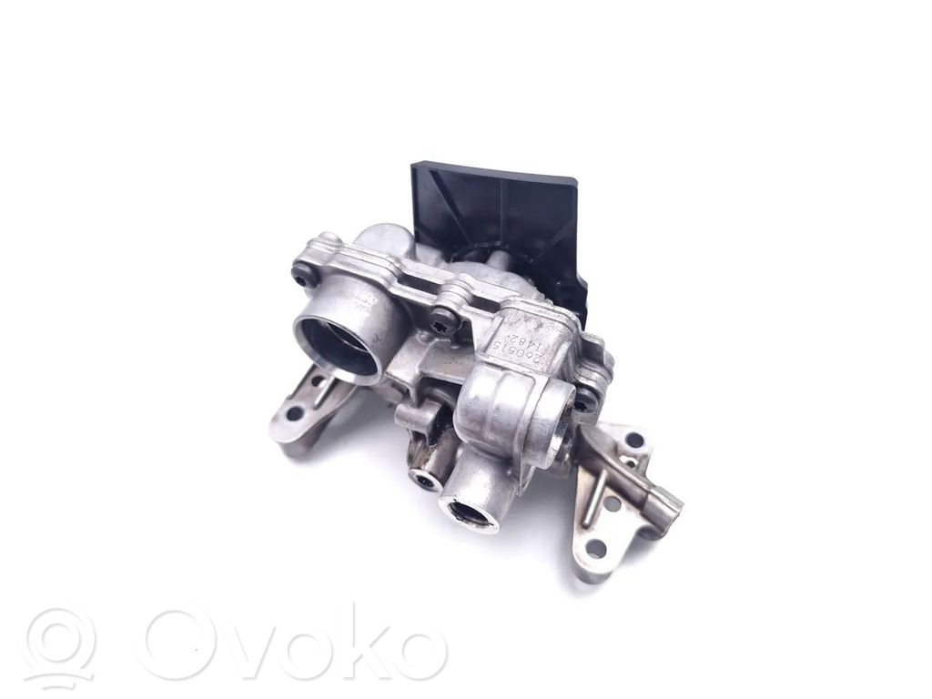 Volvo V60 Oil pump 