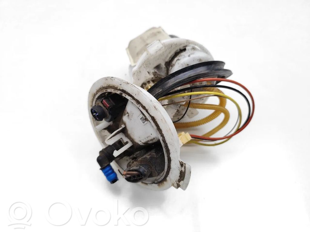 Audi A4 Allroad Bomba interna de combustible 