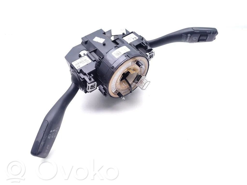Audi A3 S3 8P Wiper turn signal indicator stalk/switch 