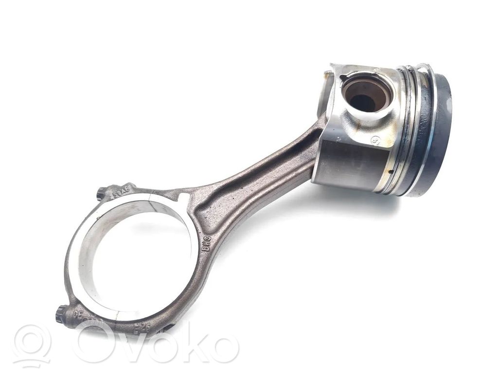 Audi Q7 4L Piston with connecting rod 