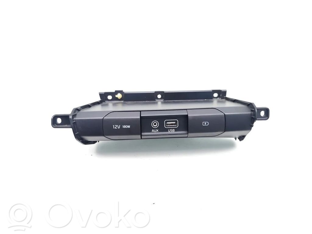 USB socket connector   84682J7900,84682J79920