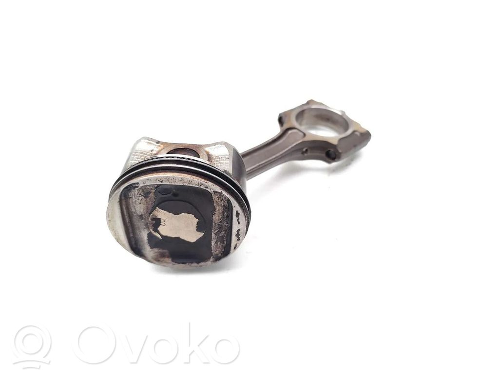 Nissan Micra Piston with connecting rod 