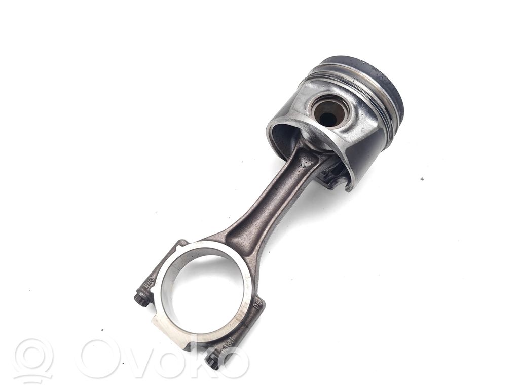 Mitsubishi Outlander Piston avec bielle 