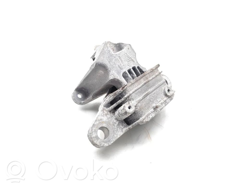 Ford Focus Engine mount bracket 