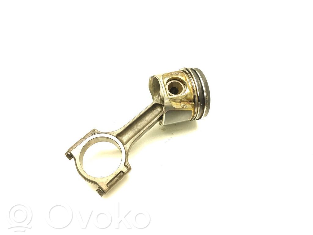 Renault Trafic II (X83) Piston avec bielle
