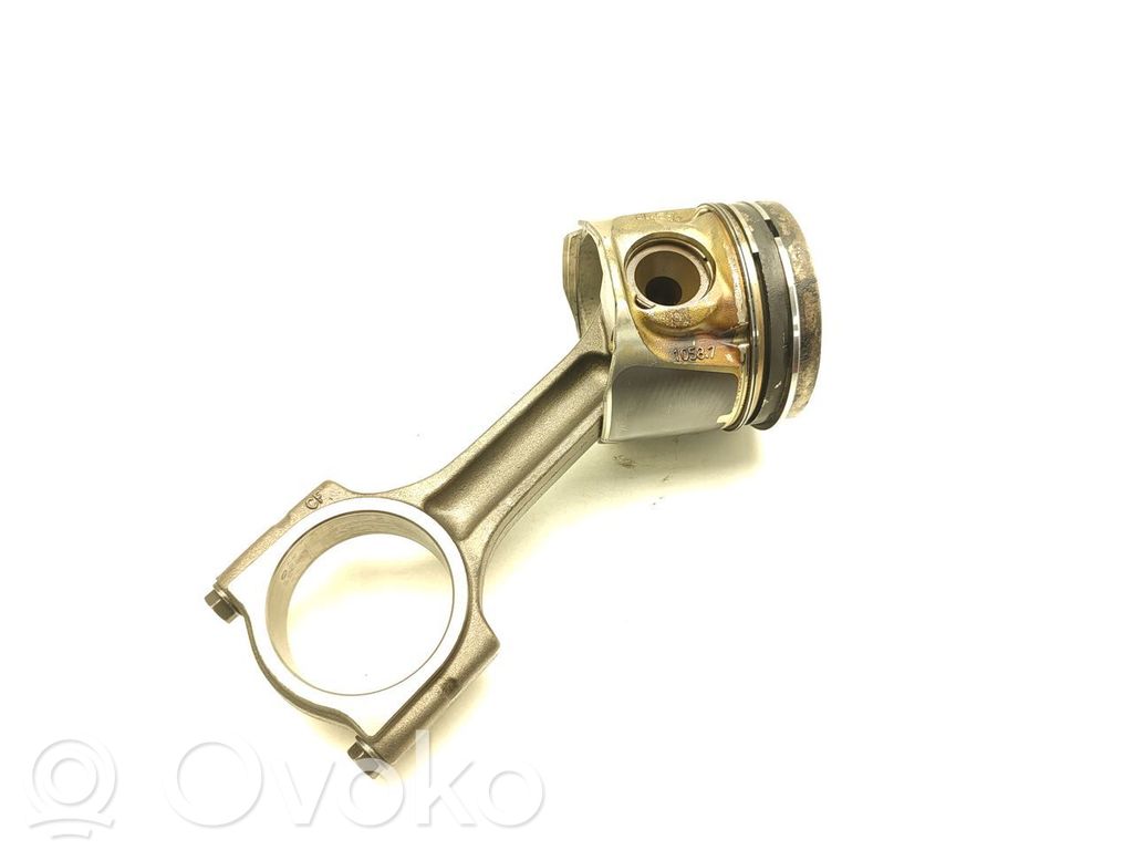 Renault Trafic II (X83) Piston avec bielle