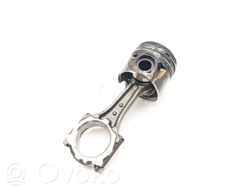 Opel Astra J Piston with connecting rod 