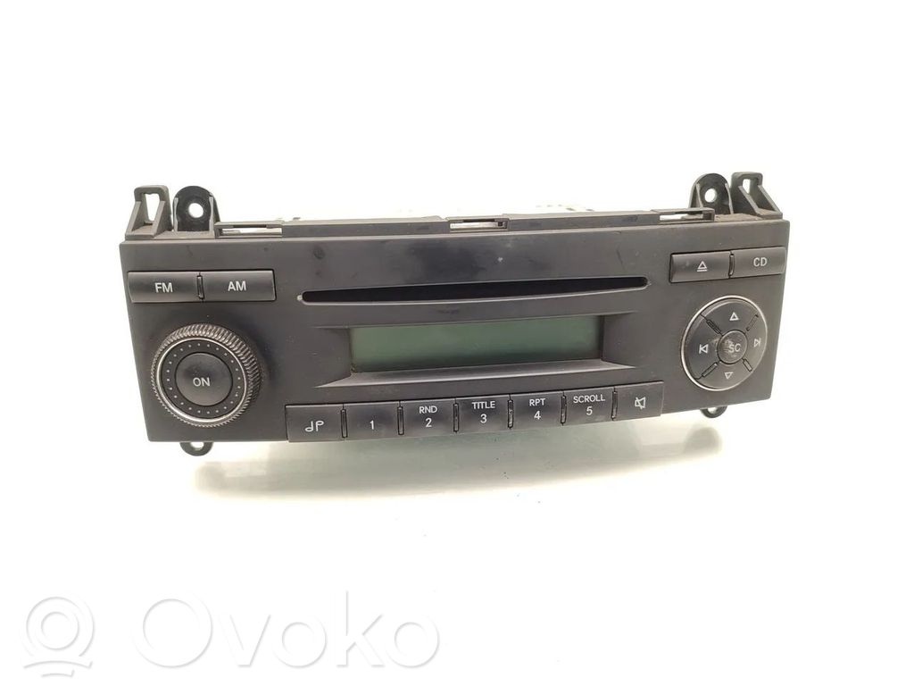 Volkswagen Crafter Panel / Radioodtwarzacz CD/DVD/GPS 