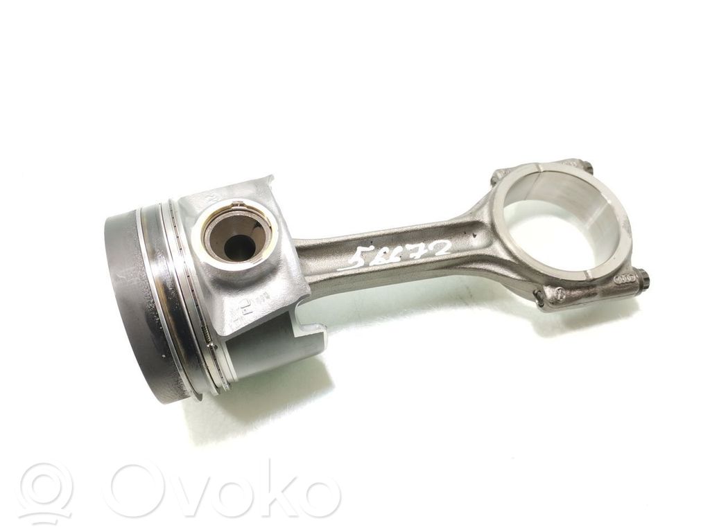 Audi A4 S4 B9 Kolben mit Pleuel 