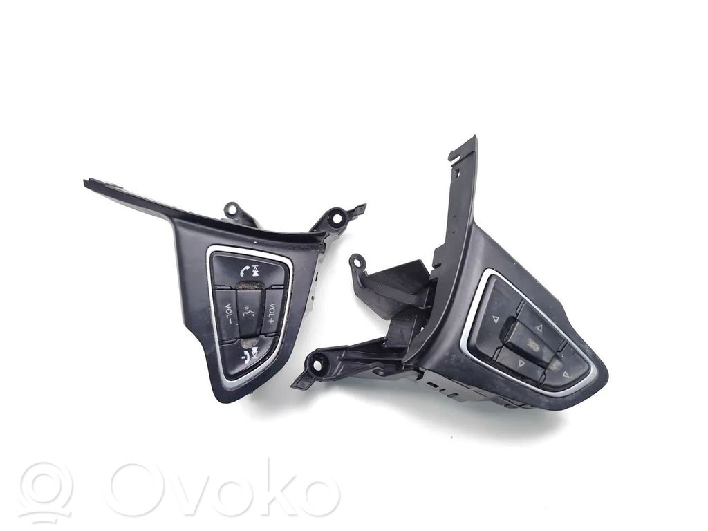 Ford Focus Steering wheel buttons/switches 