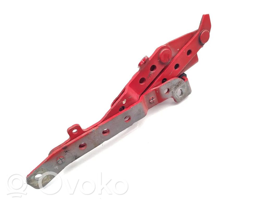 Engine bonnet/hood hinges
