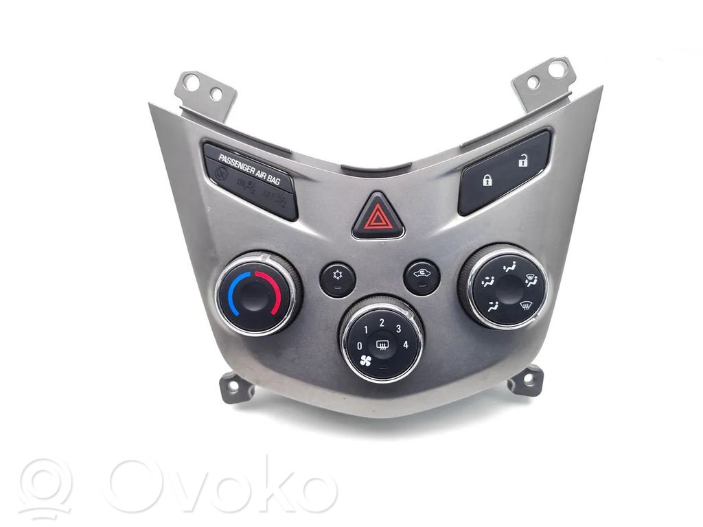 Chevrolet Aveo Climate control unit 