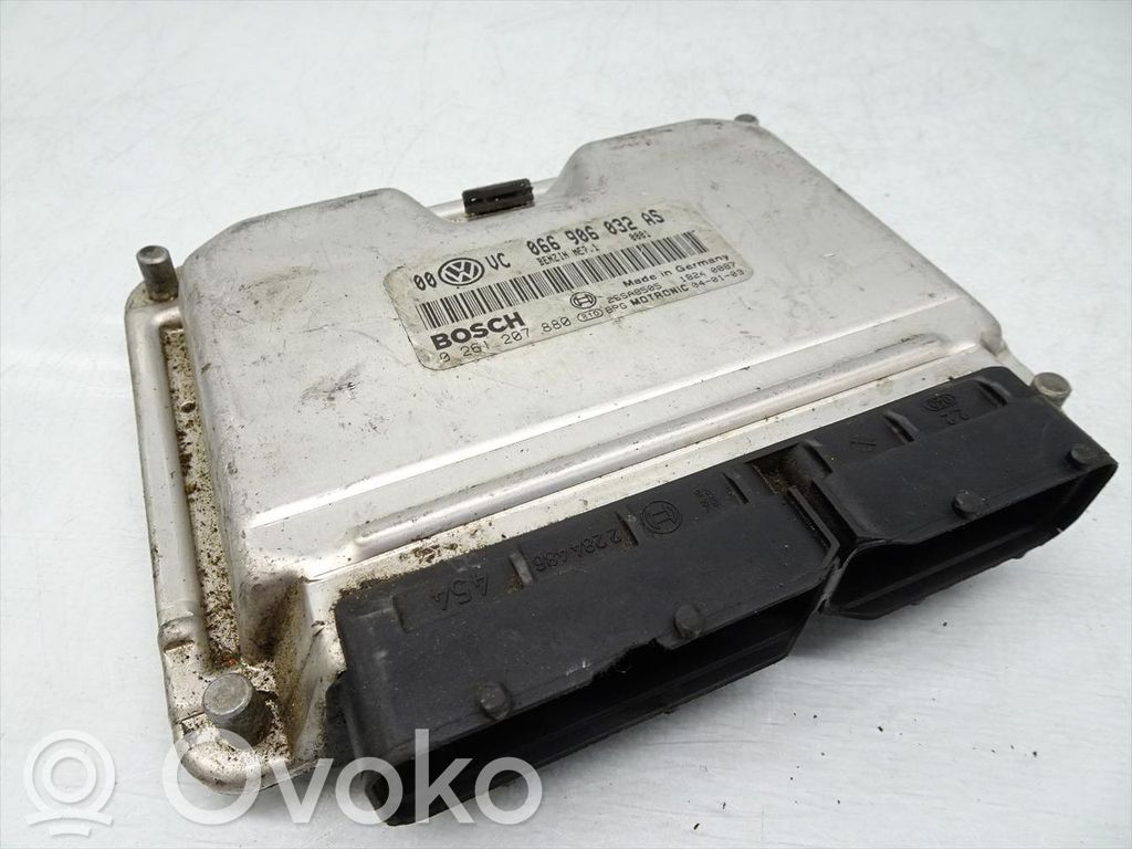 Volkswagen PASSAT B5.5 Sterownik / Moduł ECU