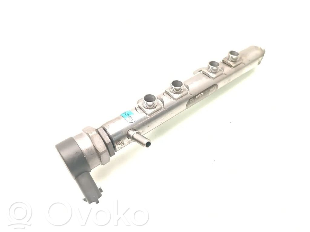 Jaguar XF Listwa wtryskowa 