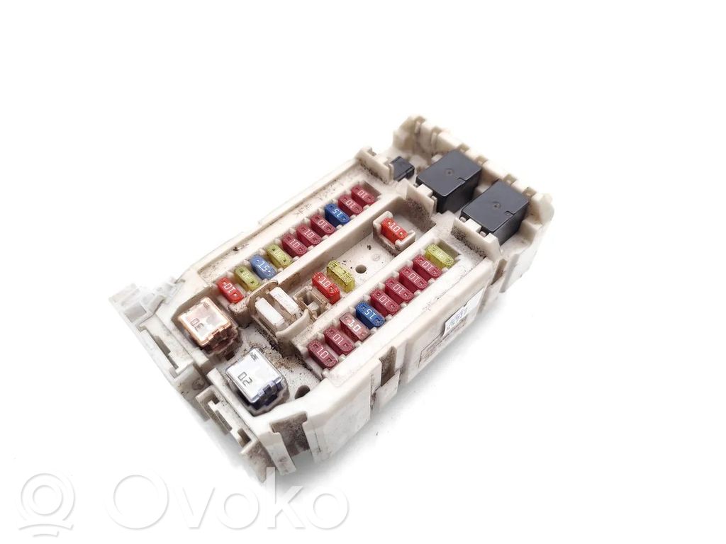Isuzu Rodeo Fuse module 