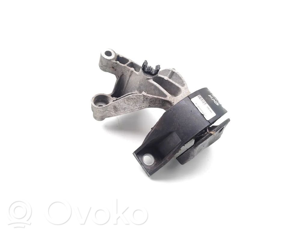 Dacia Sandero Engine mount bracket 