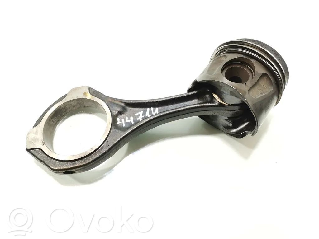 Piston with connecting rod
