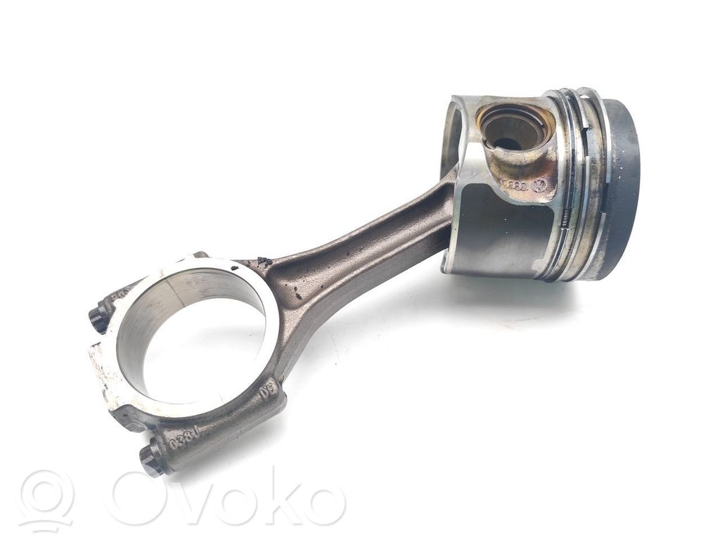 Volkswagen PASSAT B6 Piston avec bielle 