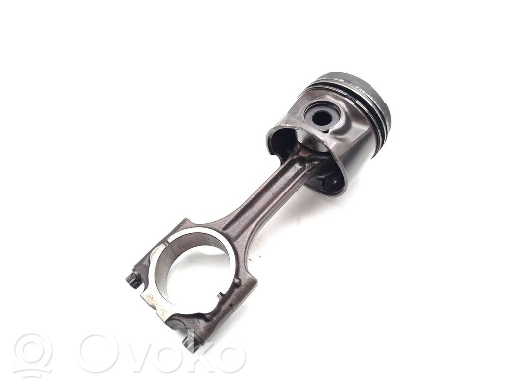 Volvo C70 Piston with connecting rod 