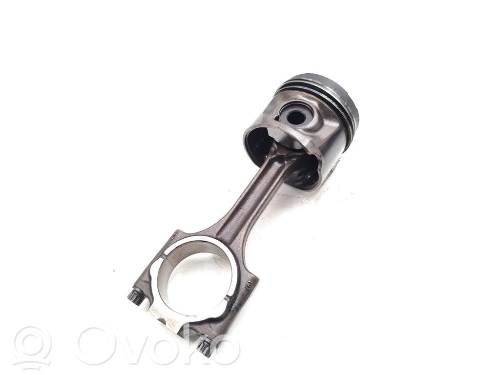 Volvo C70 Piston with connecting rod 
