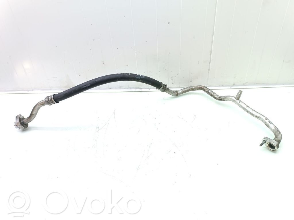 Ilmastointilaitteen putki (A/C)   5Q0820743M