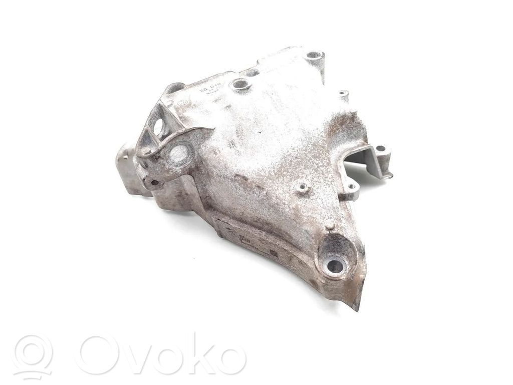Volkswagen PASSAT B8 Engine mounting bracket 