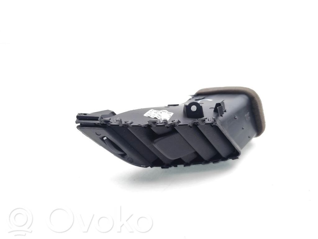 Ford Fiesta Dysze / Kratki środkowego nawiewu deski rozdzielczej 