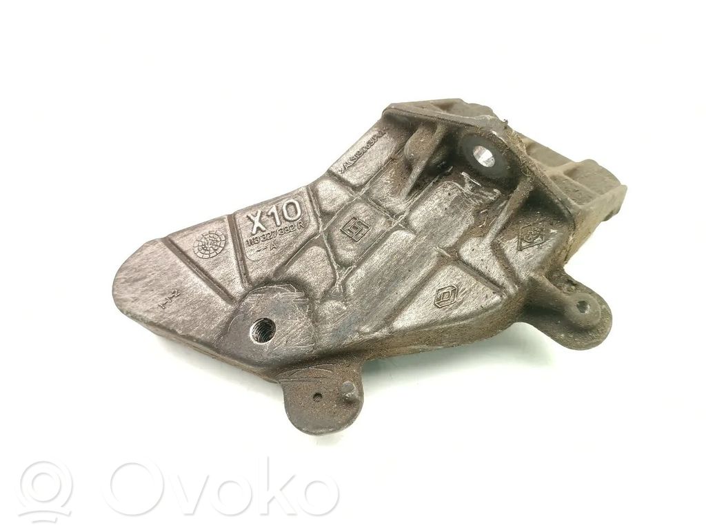 Renault Zoe Engine mounting bracket 