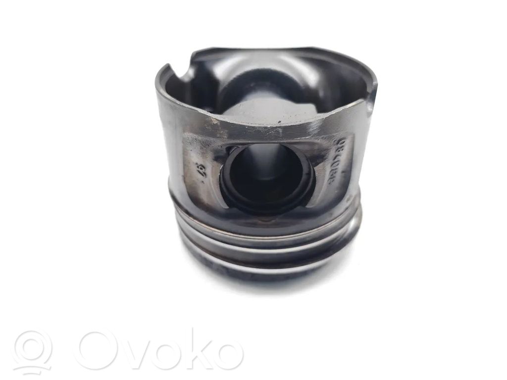 BMW 5 E60 E61 Piston 