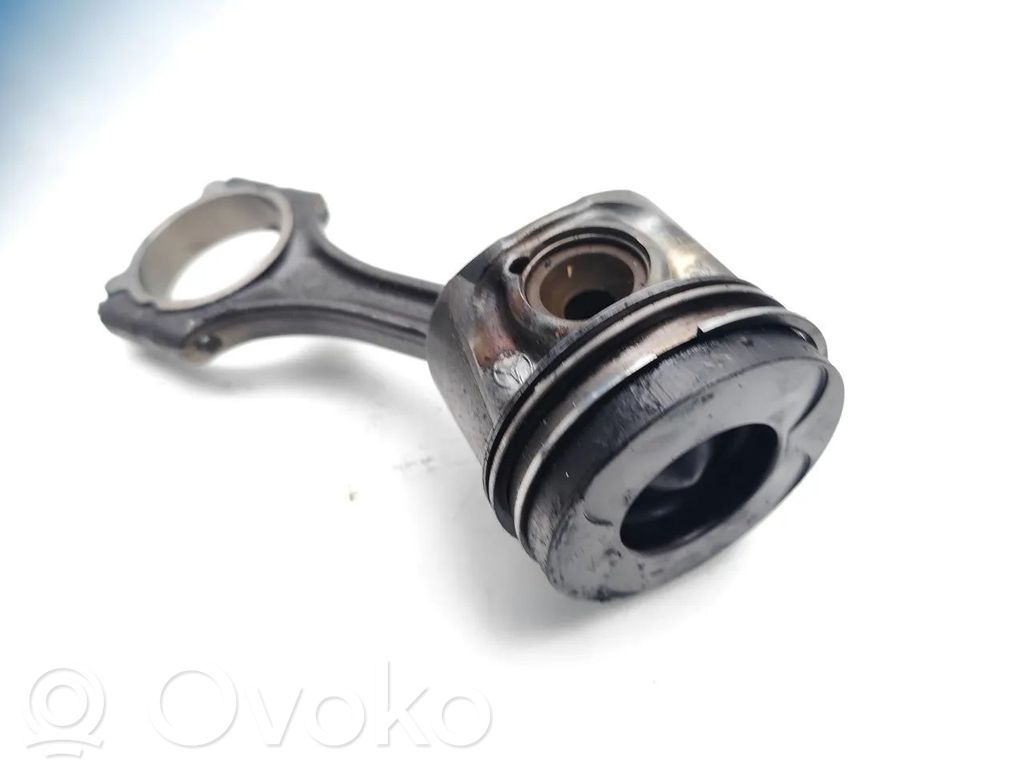 Mercedes-Benz A W169 Pistón con biela 