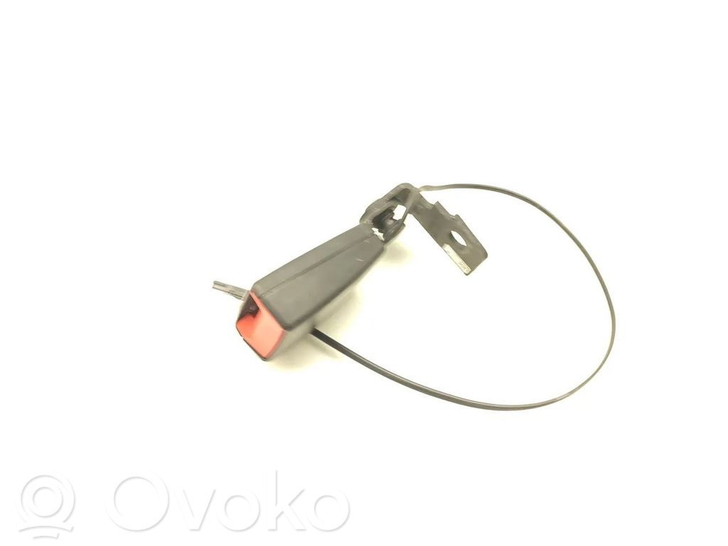 Opel Corsa E Takaistuimen turvavyön solki 