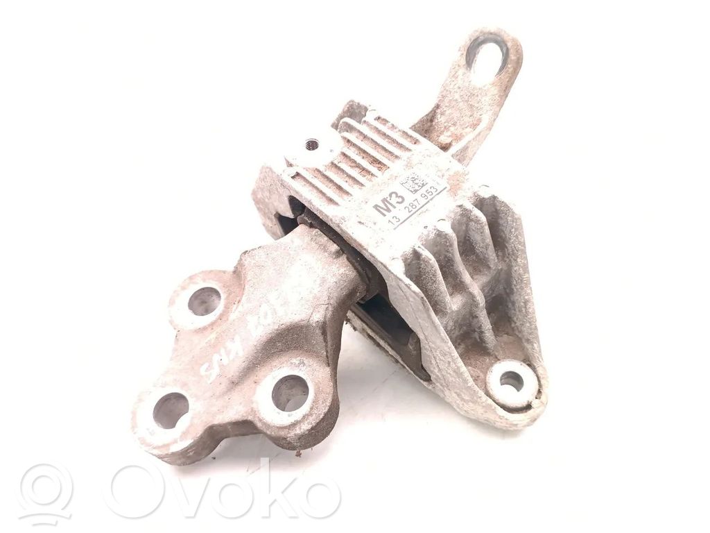 Opel Astra J Engine mount bracket 