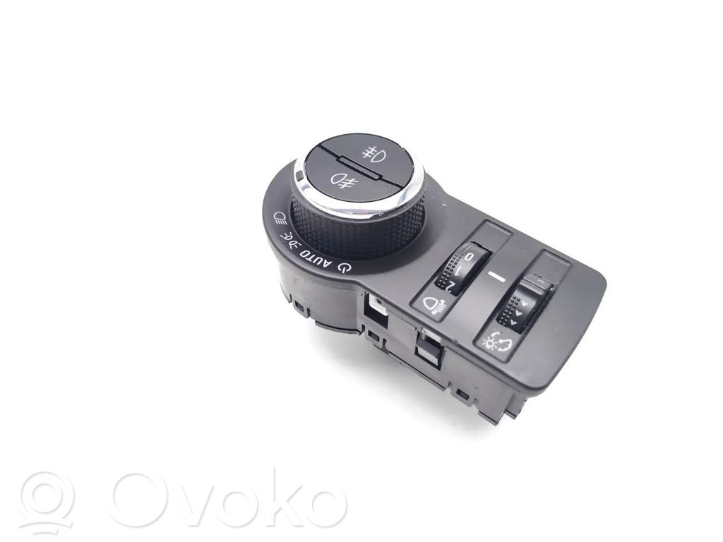 Light switch   95297440,10026917