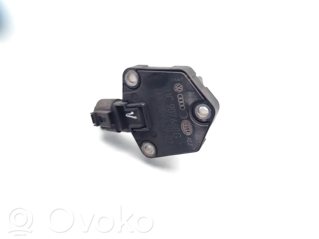 Skoda Fabia Mk2 (5J) Oil level sensor 