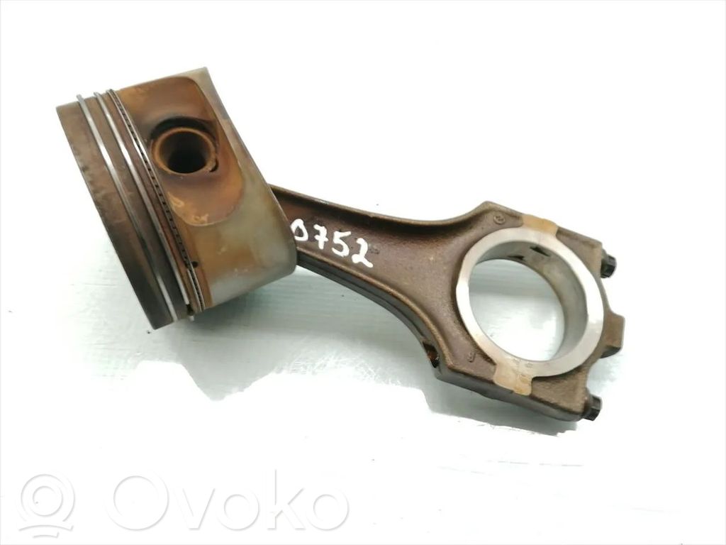 Piston with connecting rod   1715411