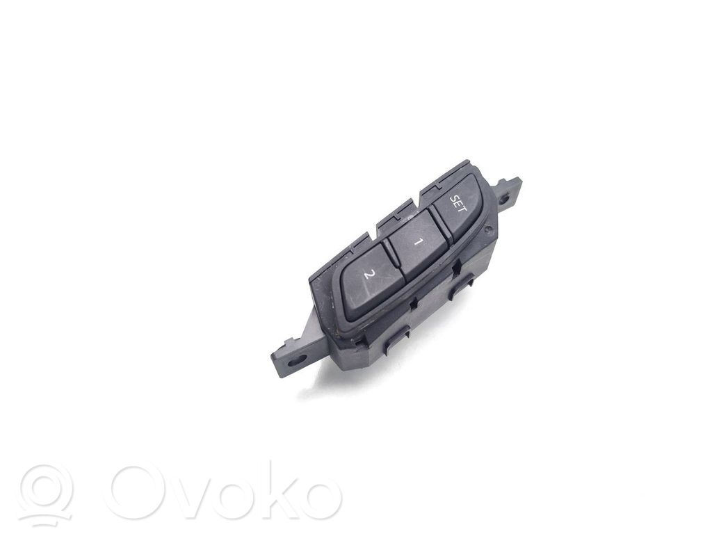 Mazda CX-5 II Seat memory switch 